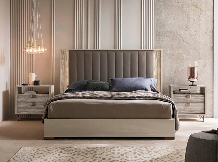 Pearly bedroom