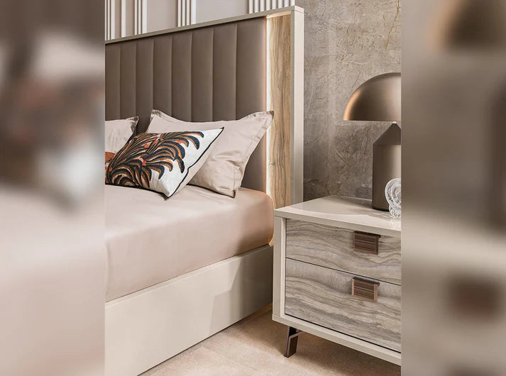 Pearly bedroom