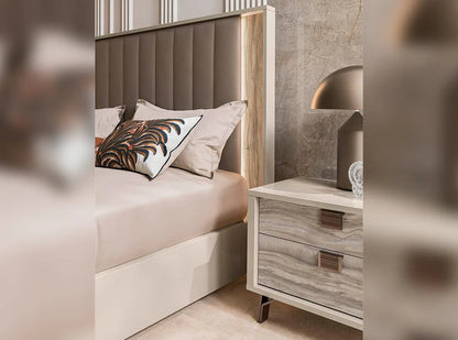 Pearly bedroom